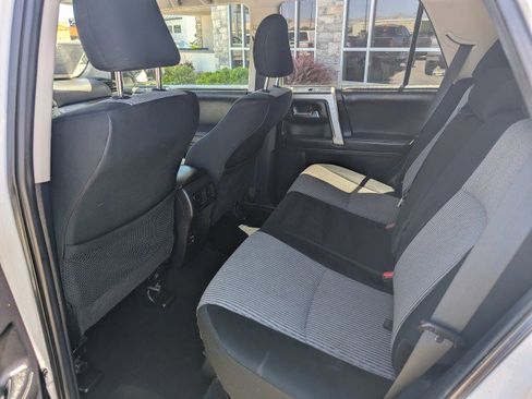 Used 2015 Toyota 4Runner SR5 AWD/4WD image 23