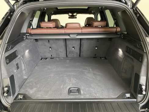 Used 2026 BMW X5 xDrive40i w/ Executive Package image 31