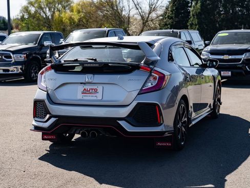 Used 2018 Honda Civic Sport image 10