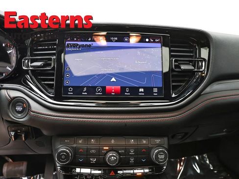 Used 2025 Dodge Durango GT AWD/4WD image 12