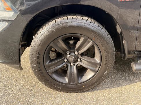 Used 2016 RAM 1500 Sport w/ Black Ram 1500 Sport Group AWD/4WD image 11