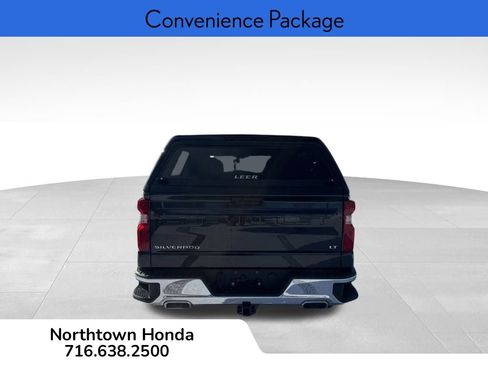 Used 2022 Chevrolet Silverado 1500 LT w/ Z71 Off-Road Package image 6