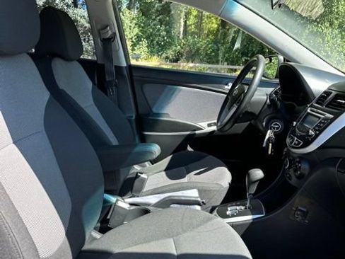 Used 2012 Hyundai Accent GS FWD image 22