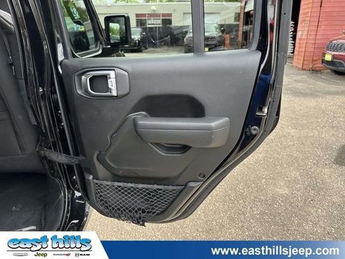 Used 2022 Jeep Gladiator Sport AWD/4WD image 20