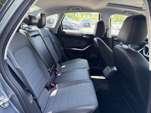 Used 2025 Volkswagen Jetta SE w/ Sunroof Package FWD image 40