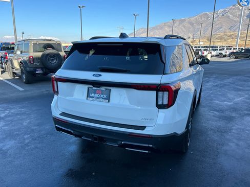 New 2026 Ford Explorer ST-Line w/ ST-Line Street Pack image 9