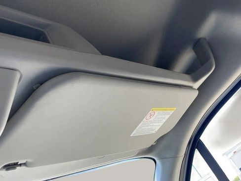Used 2018 Ford Transit 250 148 Medium Roof RWD image 19