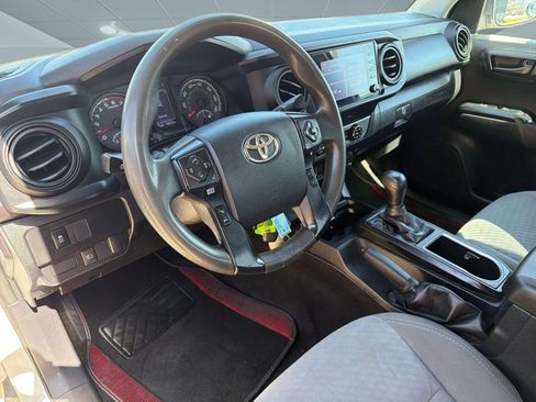 Used 2020 Toyota Tacoma SR image 4