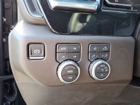 New 2026 GMC Sierra 1500 SLT w/ SLT Premium Plus Package AWD/4WD image 32