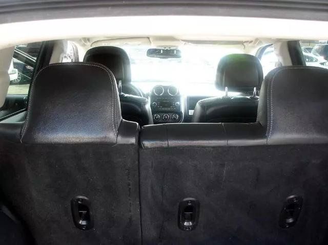 Used 2016 Jeep Compass High Altitude FWD image 28