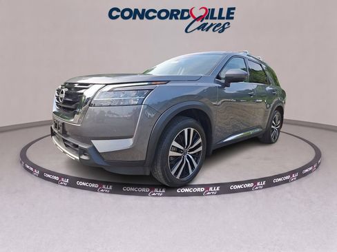 Certified 2023 Nissan Pathfinder Platinum AWD/4WD image 4