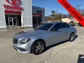 Used 2017 Mercedes-Benz E 300 video 1