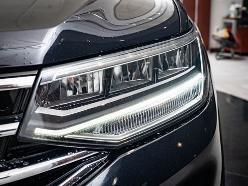 Used 2022 Volkswagen Tiguan SE image 14