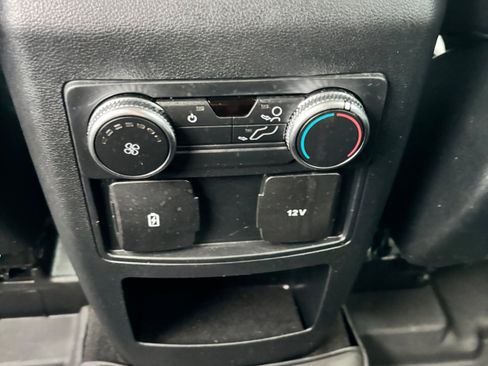 Used 2021 Ford Explorer XLT w/ Equipment Group 202A image 12