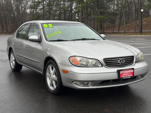 Used 2003 INFINITI I35 w/ Sunroof & Sunshade Pkg image 3