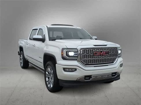 Used 2018 GMC Sierra 1500 Denali w/ Denali Ultimate Package image 2