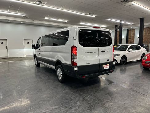 Used 2023 Ford Transit 350 XLT image 7