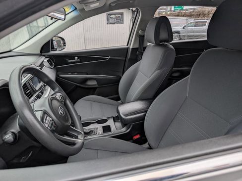 Used 2016 Kia Sorento FWD image 10