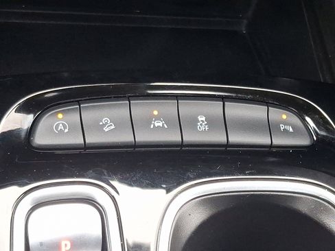 Used 2023 Buick Envision Essence w/ Sport Touring Package image 27