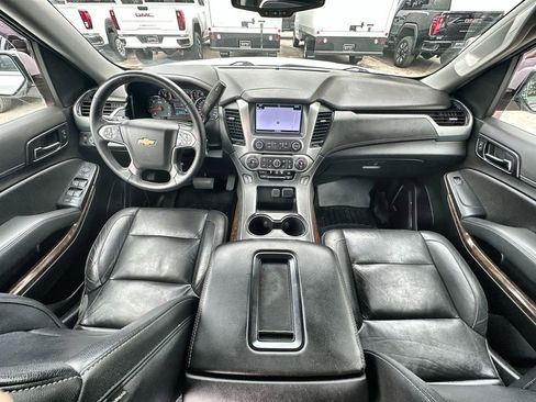 Used 2019 Chevrolet Suburban LT image 21