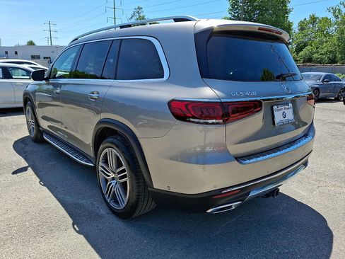 Used 2022 Mercedes-Benz GLS 450 4MATIC image 4
