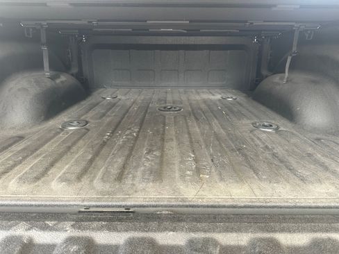 Used 2025 RAM 2500 Laramie AWD/4WD image 18