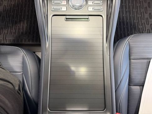 Used 2025 Lincoln Nautilus Reserve AWD/4WD image 40