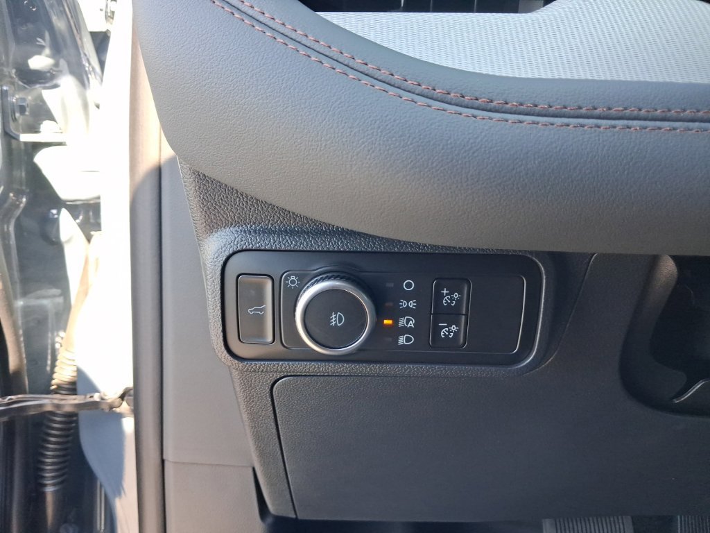 New 2026 Ford Explorer Active w/ Active Comfort Package AWD/4WD image 6