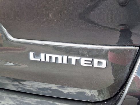 Used 2024 Jeep Grand Cherokee L Limited AWD/4WD image 33