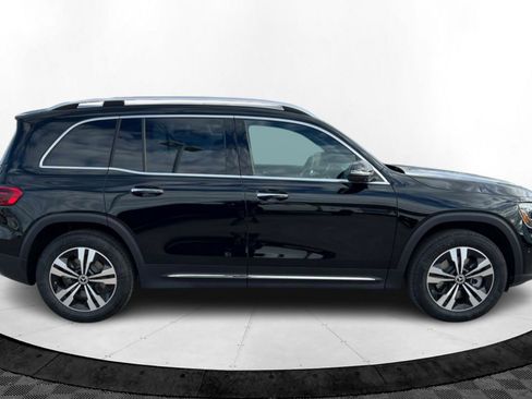 New 2026 Mercedes-Benz GLB 250 4MATIC image 6
