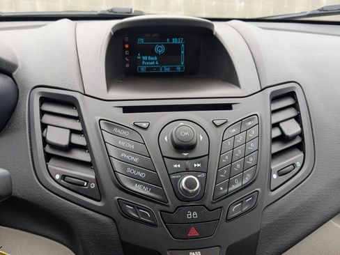 Used 2015 Ford Fiesta SE image 13