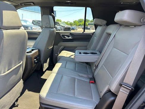 Used 2022 Chevrolet Tahoe LT w/ LT Signature Package RWD image 14