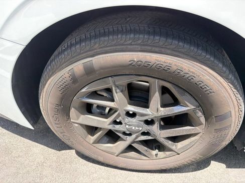 Used 2025 Kia K5 LXS FWD image 13