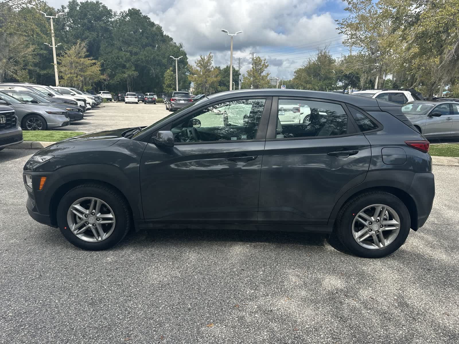 Used 2019 Hyundai Kona SE FWD image 3