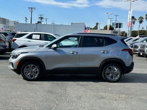 Used 2024 Kia Seltos S FWD image 3