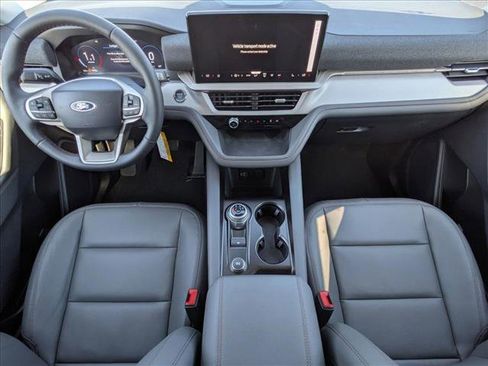 New 2026 Ford Explorer Active w/ Active Comfort Package image 16
