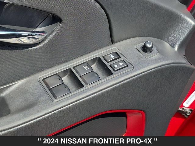 Used 2024 Nissan Frontier PRO-4X w/ Technology Package AWD/4WD image 12