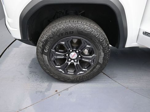 Used 2024 GMC Canyon Elevation w/ Convenience Package image 19