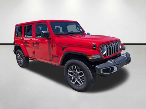 Used 2025 Jeep Wrangler Unlimited Sahara AWD/4WD image 1