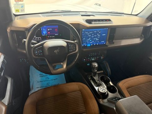 Used 2021 Ford Bronco Outer Banks w/ Sasquatch Package image 12