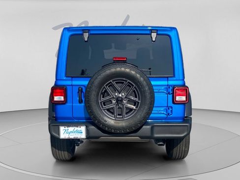 Used 2025 Jeep Wrangler Unlimited Sport AWD/4WD image 7