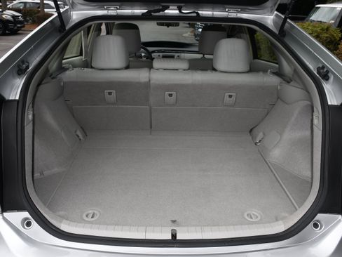 Used 2015 Toyota Prius Three FWD image 16