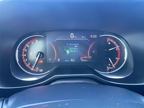 Used 2023 Toyota RAV4 XLE Premium image 24