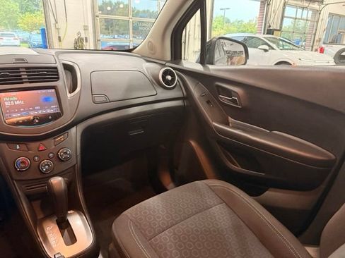 Used 2016 Chevrolet Trax LS AWD/4WD image 20