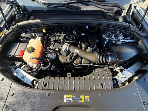 Certified 2024 Jeep Grand Cherokee Limited w/ Luxury Tech Group II image 17