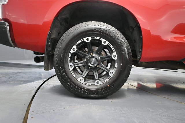 Used 2012 Toyota Tundra 4x4 Double Cab image 11