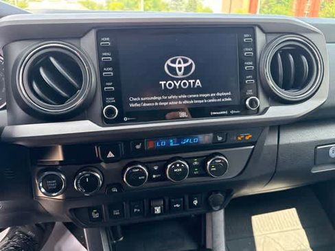 Used 2020 Toyota Tacoma TRD Pro AWD/4WD image 10