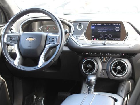 Used 2020 Chevrolet Blazer LT FWD image 26