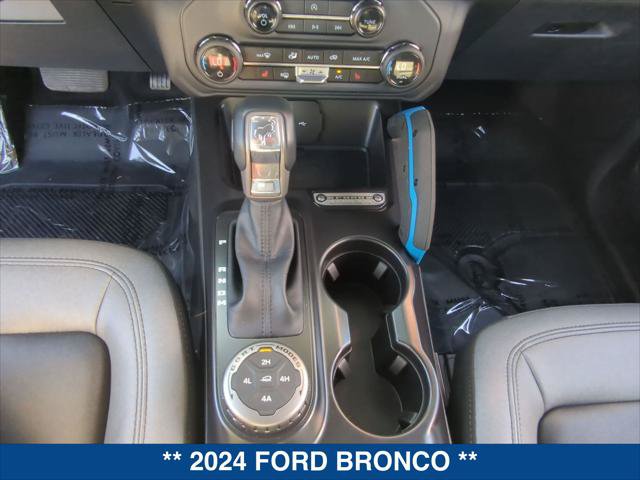 Certified 2024 Ford Bronco Black Diamond AWD/4WD image 19