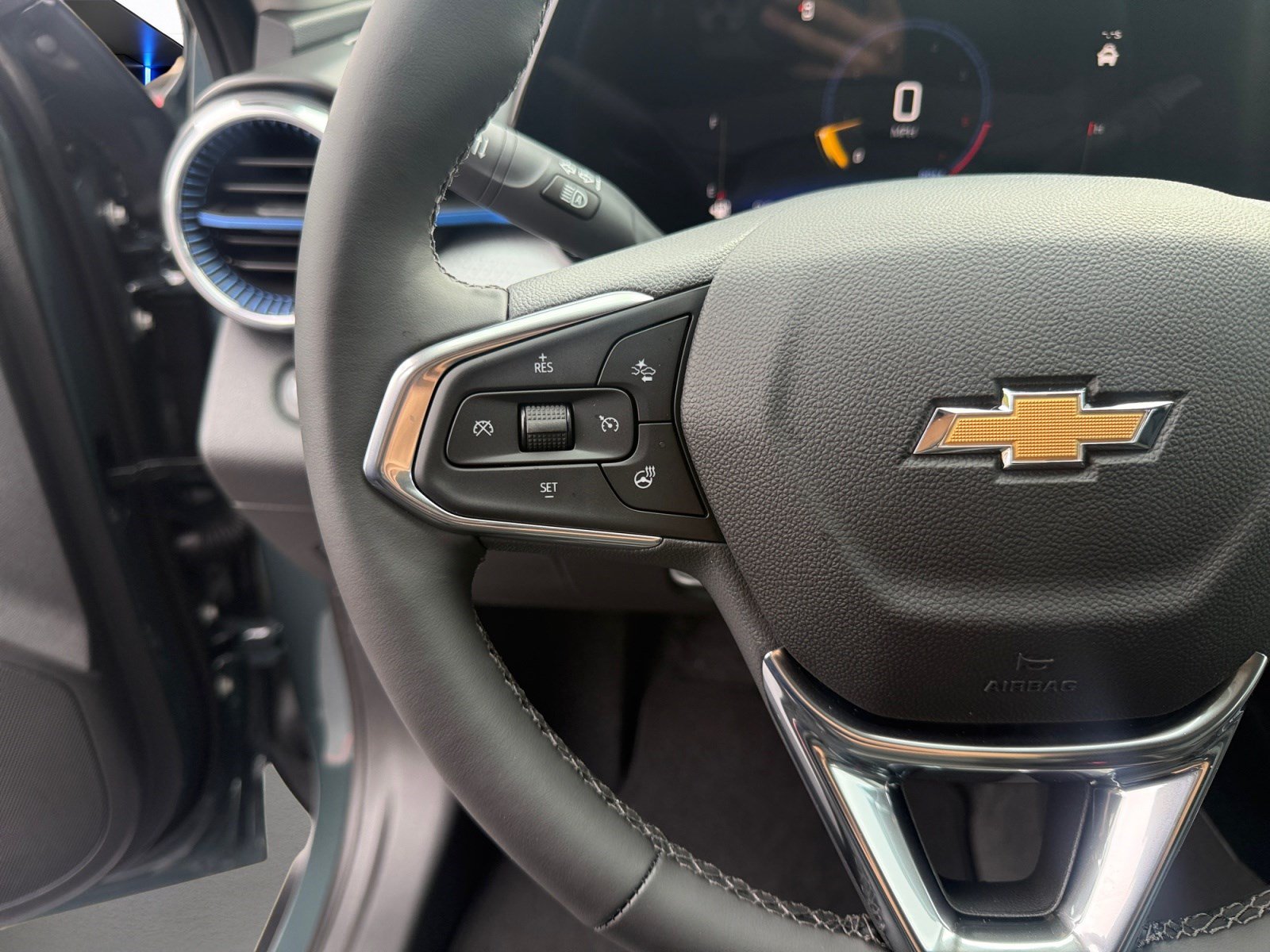 New 2026 Chevrolet Trax LT w/ LT Convenience Package FWD image 24